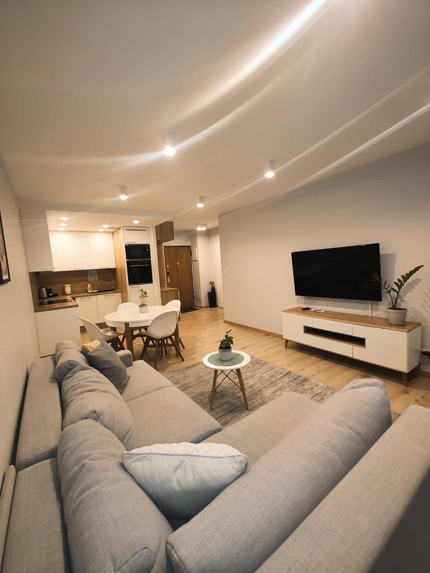 Maya'S Flats & Resorts 42 - Swietej Barbary Gdansk Bagian luar foto