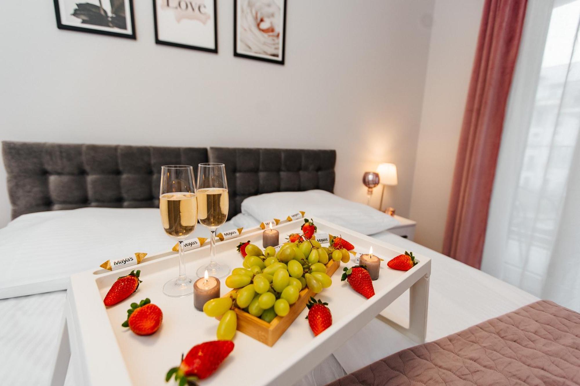 Maya'S Flats & Resorts 42 - Swietej Barbary Gdansk Bagian luar foto
