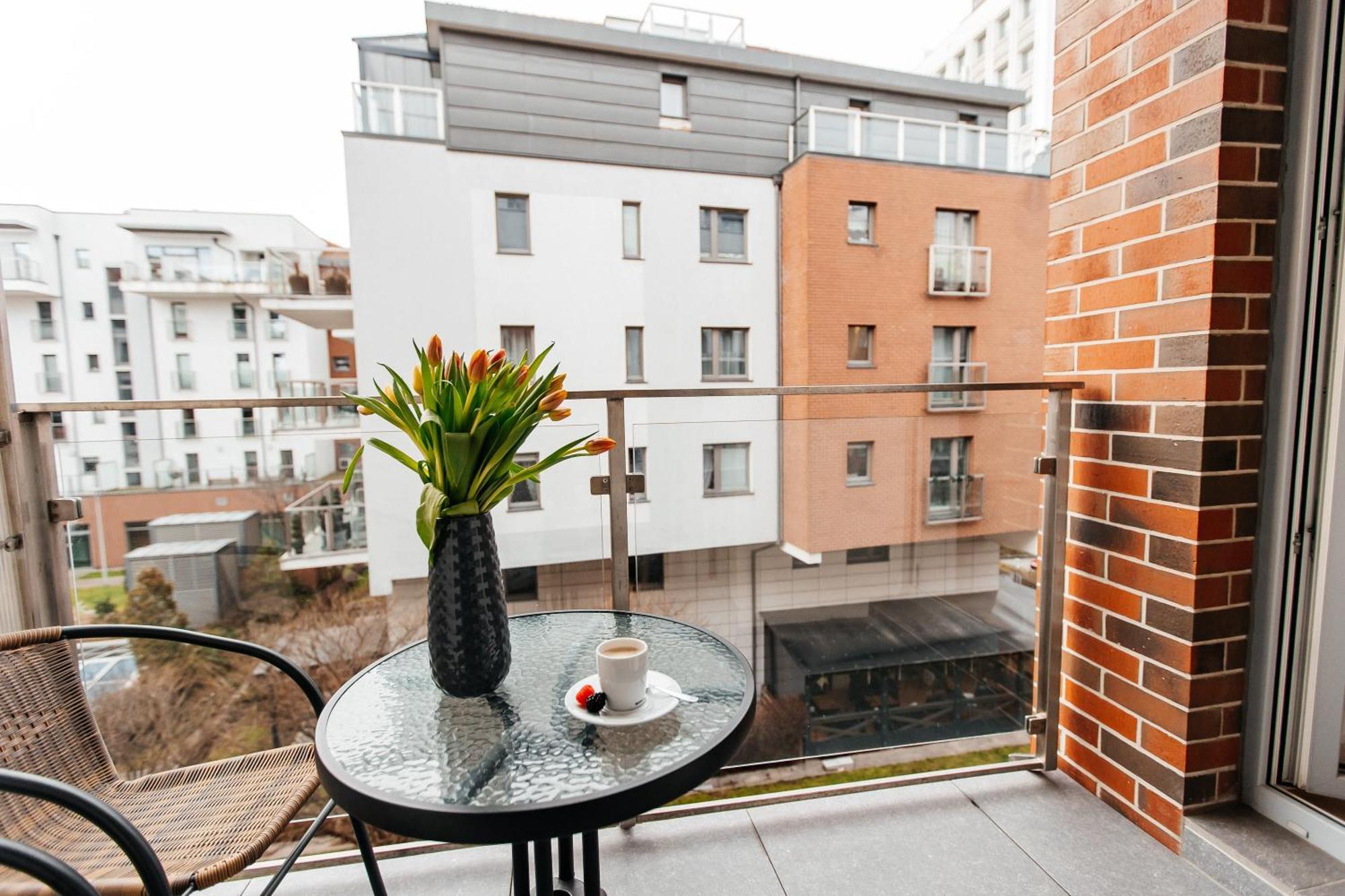 Maya'S Flats & Resorts 42 - Swietej Barbary Gdansk Bagian luar foto